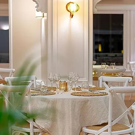 Otel De La Courseulles-sur-Mer